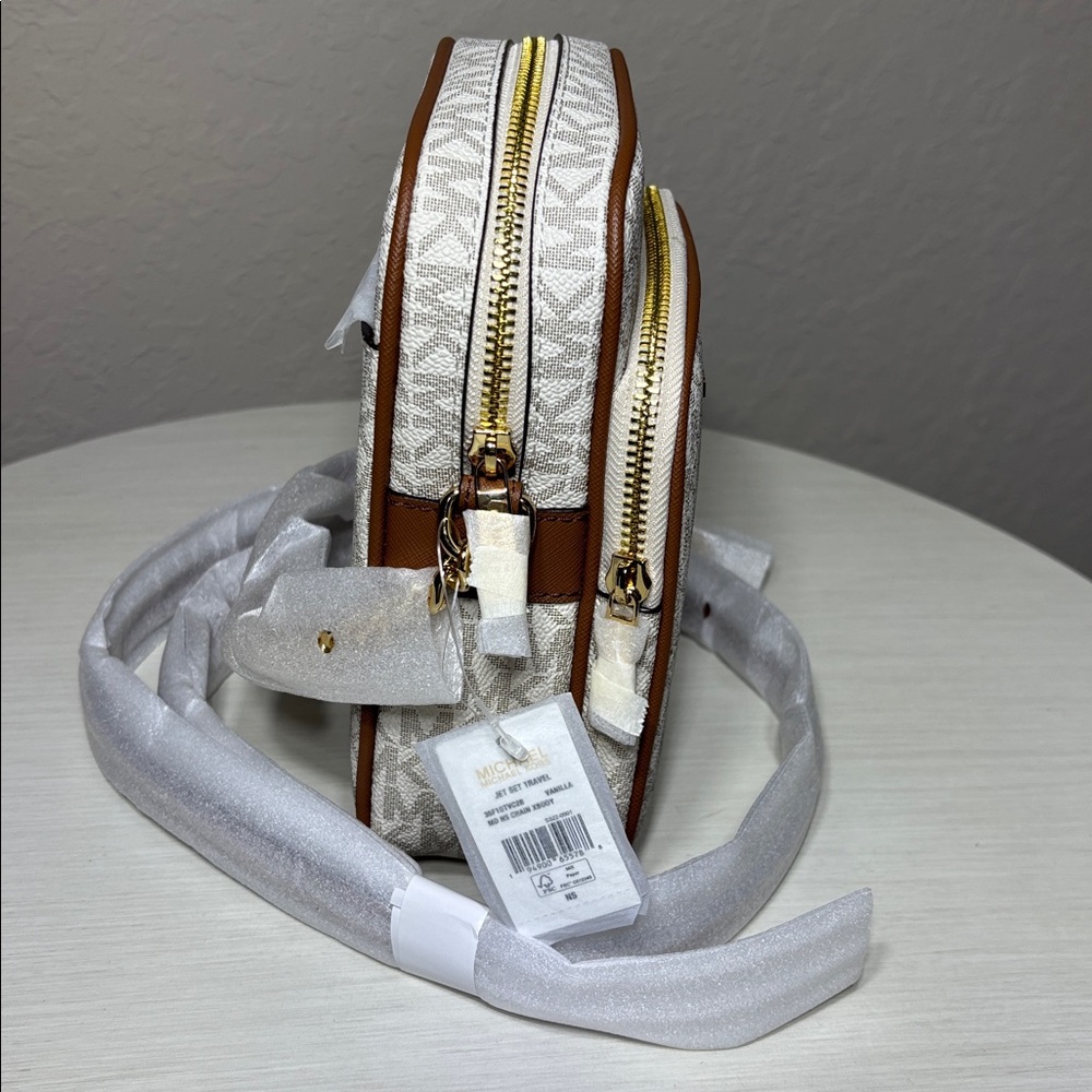 Michael Kors Jet Travel medium Beige and Brown Crossbody Bag NWT - Picture 8 of 8